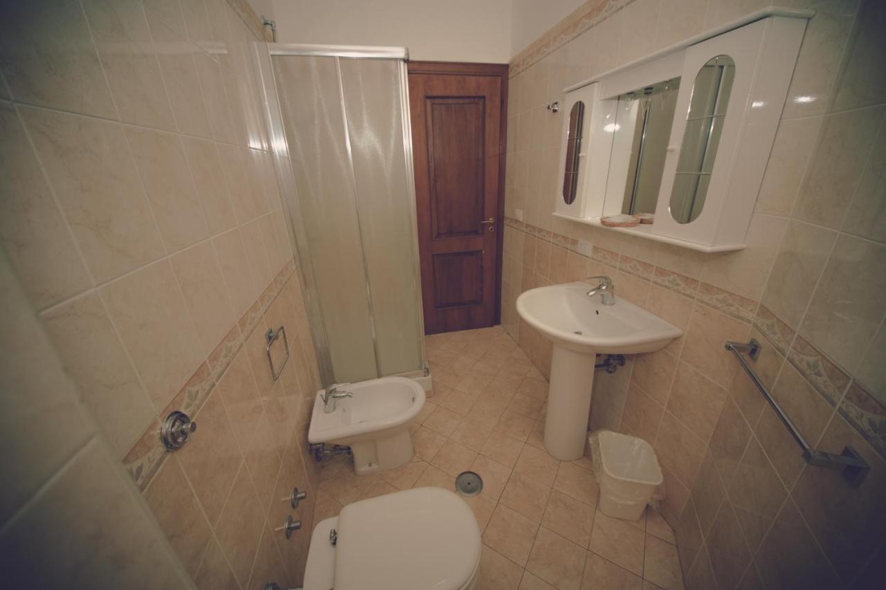 Cassiodoro Rooms Affittacamere 카탄차로 외부 사진