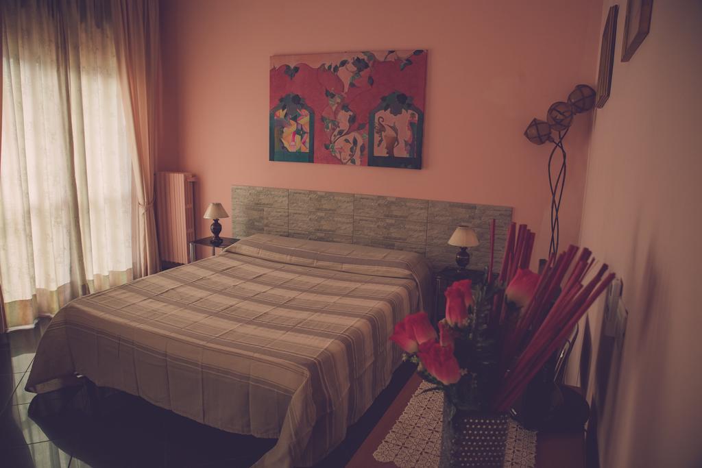 Cassiodoro Rooms Affittacamere 카탄차로 외부 사진