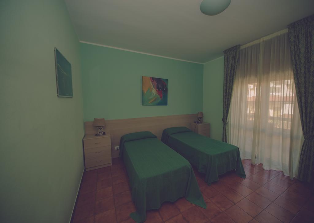 Cassiodoro Rooms Affittacamere 카탄차로 외부 사진