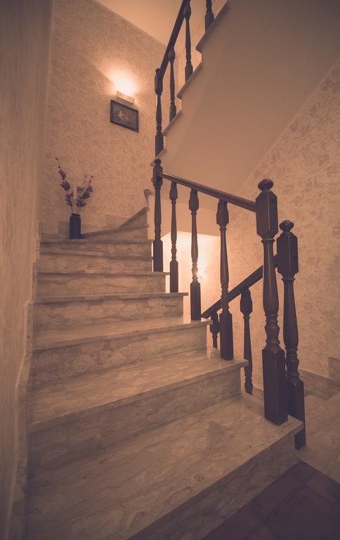 Cassiodoro Rooms Affittacamere 카탄차로 외부 사진